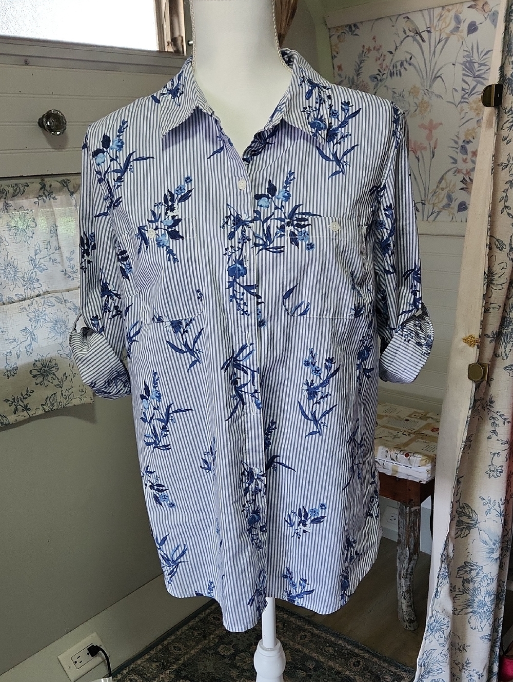 croft & barrow Blue Floral Stripe Women's Button-Up Blouse